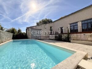 Rustic Elegance and Contemporary Design in the Heart of the Périgord