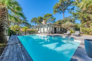 MAGNIFIQUE VILLA GAUME AVEC PISCINE ET 6 CHAMBRES