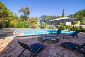 The Old Farmhouse with barns, 3 donkies and 35 hectares of land