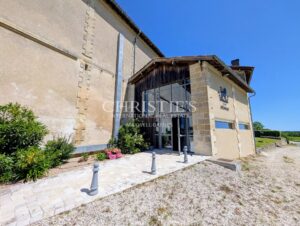 Elegant 19th-Century Château near Saint-Émilion – Authenticity, Refinement and Exceptional Potential