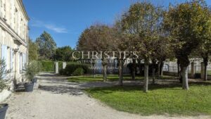 Très beau château rénové du 19ème siècle