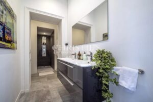 Très beau château rénové du 19ème siècle