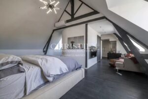 Très beau château rénové du 19ème siècle