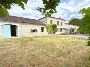 Vivez l’exception au cœur de la Charente, entre vignes et villages pittoresques