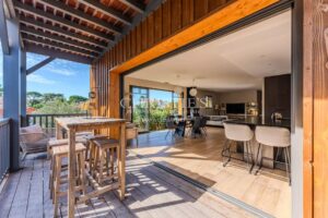 La Teste-de-Buch – Contemporary Villa with Pool