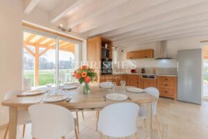 Magnifique conversion d'une grange du XVIe siècle comprenant une charmante « Petite Escapade », nichée sur 3 hectares