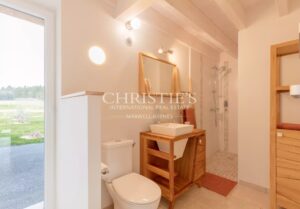 Magnifique conversion d'une grange du XVIe siècle comprenant une charmante « Petite Escapade », nichée sur 3 hectares