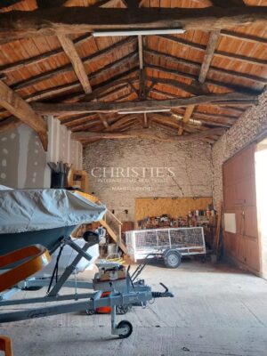 Magnifique Séchoir à tabac du XVIe siècle comprenant une charmante « Petite Escapade », nichée sur 3 hectares