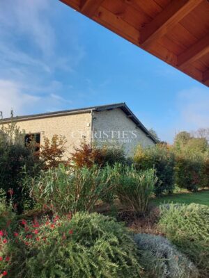 Magnifique Séchoir à tabac du XVIe siècle comprenant une charmante « Petite Escapade », nichée sur 3 hectares