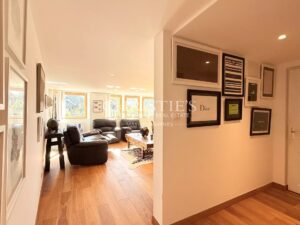 PRESTIGIOUS RESIDENCE with 3 GUESTROOMS and STUDIO