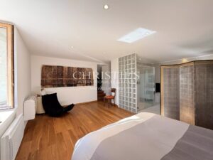 PRESTIGIOUS RESIDENCE with 3 GUESTROOMS and STUDIO