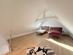 PRESTIGIOUS RESIDENCE with 3 GUESTROOMS and STUDIO