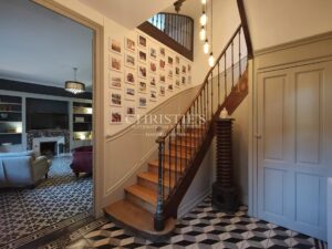 LA ROCHELLE - PROPRIETE DE CARACTERE AVEC PARC ARBORE A 10 MINUTES DE LA PLACE DU MARCHE