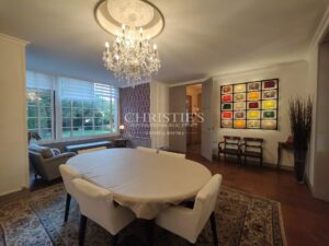 LA ROCHELLE - PROPRIETE DE CARACTERE AVEC PARC ARBORE A 10 MINUTES DE LA PLACE DU MARCHE