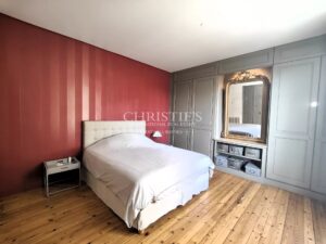 LA ROCHELLE - PROPRIETE DE CARACTERE AVEC PARC ARBORE A 10 MINUTES DE LA PLACE DU MARCHE