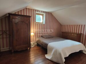 LA ROCHELLE - PROPRIETE DE CARACTERE AVEC PARC ARBORE A 10 MINUTES DE LA PLACE DU MARCHE