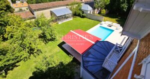 LA ROCHELLE - PROPRIETE DE CARACTERE AVEC PARC ARBORE A 10 MINUTES DE LA PLACE DU MARCHE