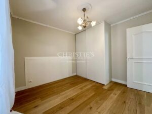 Character apartment in the heart of town