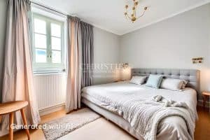 Character apartment in the heart of town