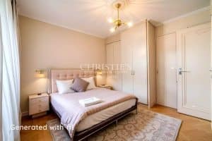 Character apartment in the heart of town