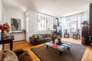Nansouty - family home with swimming pool and garage