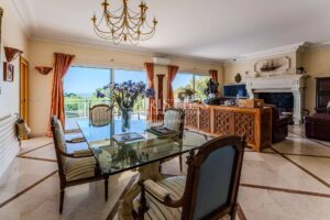 Villa d'exception vue panoramique sur le bassin