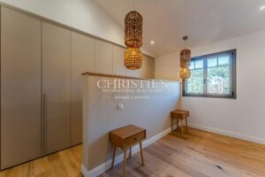 Rénovation contemporaine, lumière et art de vivre au calme