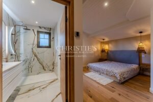 Rénovation contemporaine, lumière et art de vivre au calme