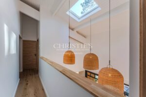 Rénovation contemporaine, lumière et art de vivre au calme