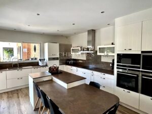 Splendide Villa d’architecte, vue mer panoramique sur Fort Boyard, accès privé au rivage