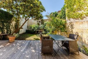 Bordeaux Saint Genès - Renovated three-bedroom Echoppe with garden and terrace