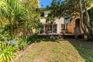 Bordeaux Saint Genès - Renovated three-bedroom Echoppe with garden and terrace