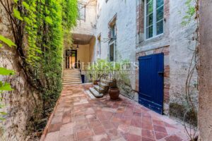 Exclusively available through Maxwell Baynes townhouse in the centre of Gimont - Toulouse 1 hour