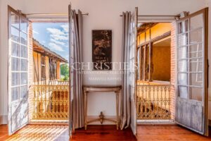 Exclusively available through Maxwell Baynes townhouse in the centre of Gimont - Toulouse 1 hour