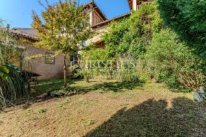 Exclusively available through Maxwell Baynes townhouse in the centre of Gimont - Toulouse 1 hour