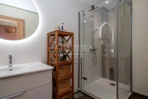 Luxury Apartment with Landscaped Terrace and Parking Spaces