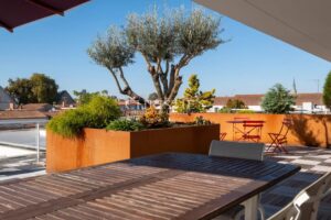 Luxury Apartment with Landscaped Terrace and Parking Spaces