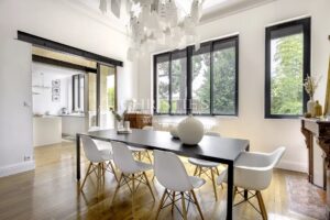 Bègles – Chartreuse en pierre avec jardin, piscine et garage