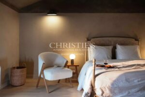 Magnifique propriété du XVIIIe siècle sur environ 12 hectares