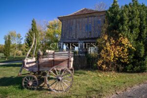 Trois maisons périgourdines, granges et écuries situées au cœur d'un domaine rural de 20 hectares