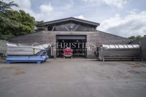 Château avec son vignoble Saumur AOC de 15Ha entre Chinon et Saumur