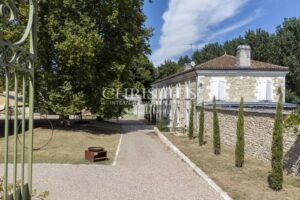 Domaine hors commun à 5 minutes d'Angoulême