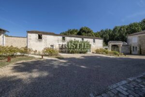 Domaine hors commun à 5 minutes d'Angoulême