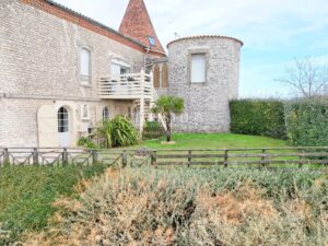 Appartement d’exception à Meschers avec vue sur l’estuaire et espace troglodyte