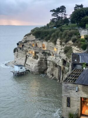 Appartement d’exception à Meschers avec vue sur l’estuaire et espace troglodyte