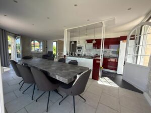 Exceptional Apartment in Meschers with Estuary View and Troglodyte Space
