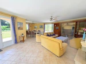 Villa Familiale avec Jardin, Piscine et Plage à Proximité