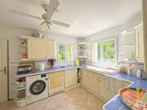 Villa Familiale avec Jardin, Piscine et Plage à Proximité