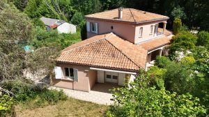 Villa Familiale avec Jardin, Piscine et Plage à Proximité