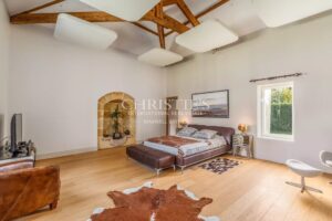 Camblanes - Propriété d'exception au coeur du village - 1,9 hectares